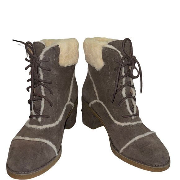 UGG Australia Esterly Heeled Lace up Suede boots. Size 9.5 EUC - Picture 9 of 14